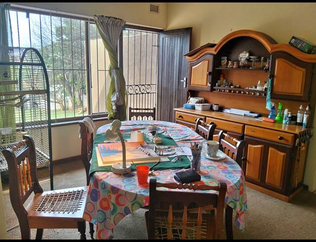3 BEDROOM HOUSE FOR SALE IN BERKSHIRE DOWNS